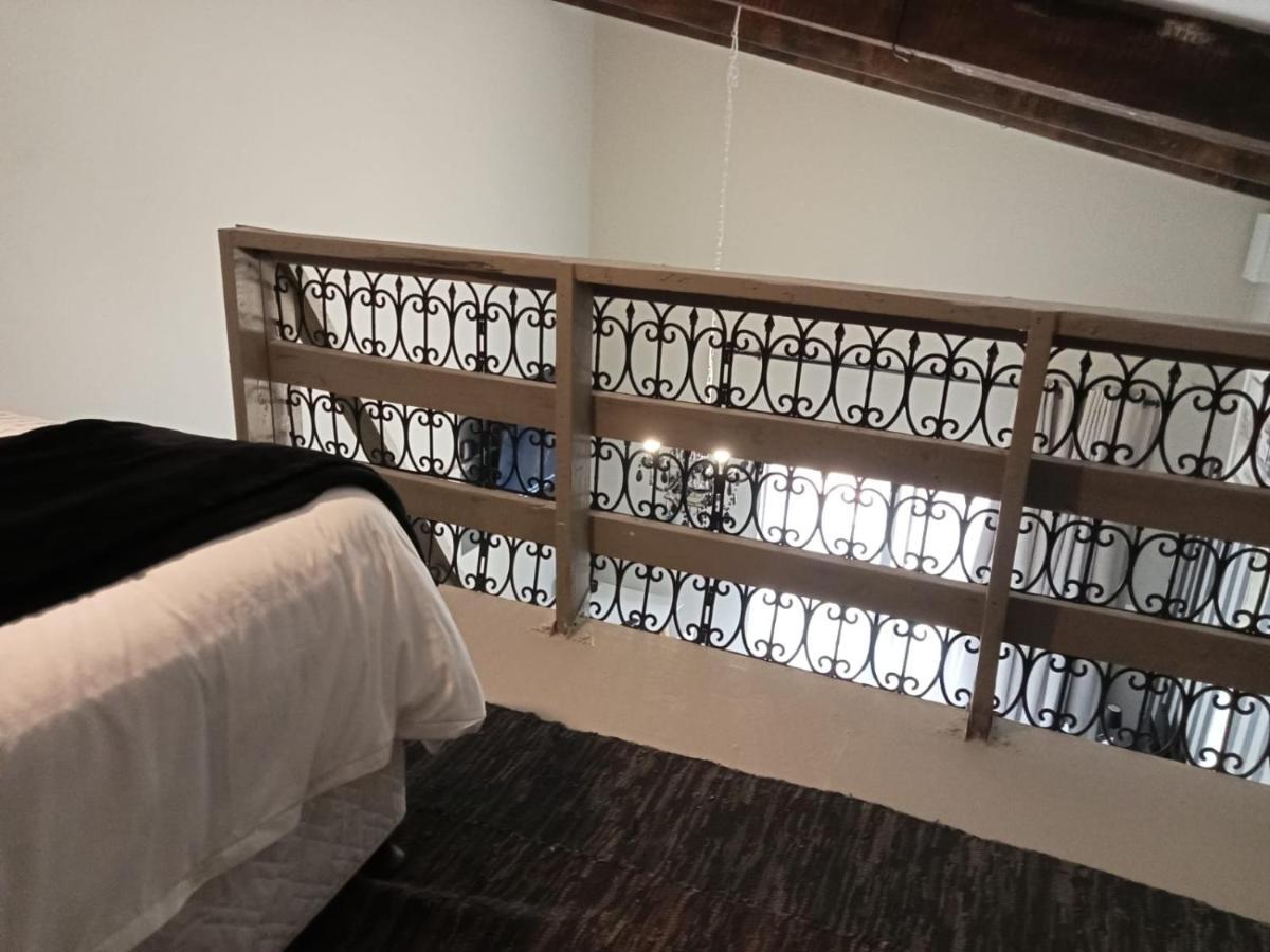 Angel 8 Airbnb Apartment 2 Robertson Bagian luar foto
