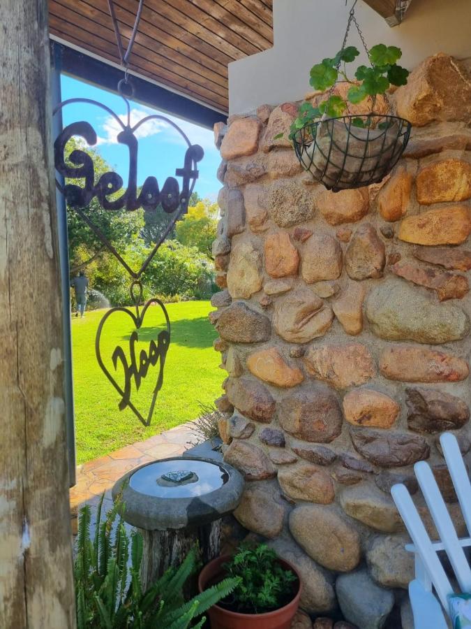 Angel 8 Airbnb Apartment 2 Robertson Bagian luar foto