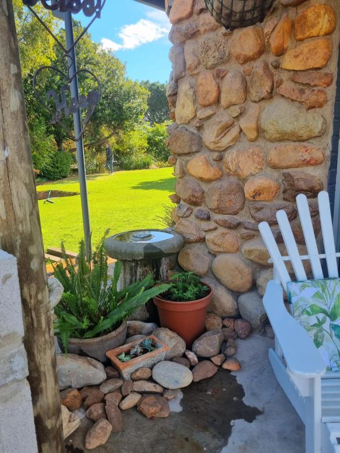 Angel 8 Airbnb Apartment 2 Robertson Bagian luar foto